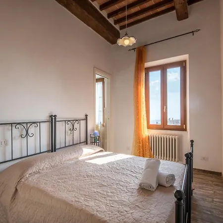 Poggiolo Apartment *