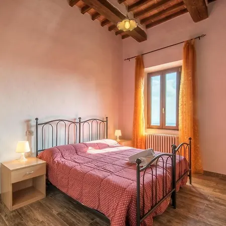 Poggiolo Apartment